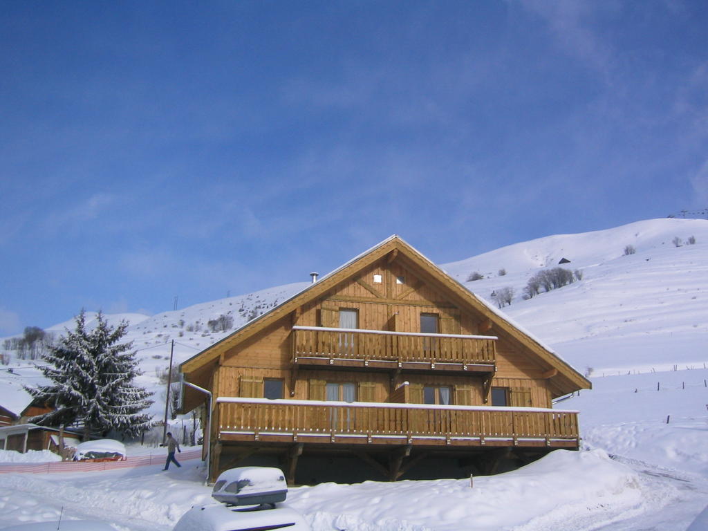 Residence Odalys Le Hameau Et Les Chalets De La Vallee D'Or Valloire Rom bilde